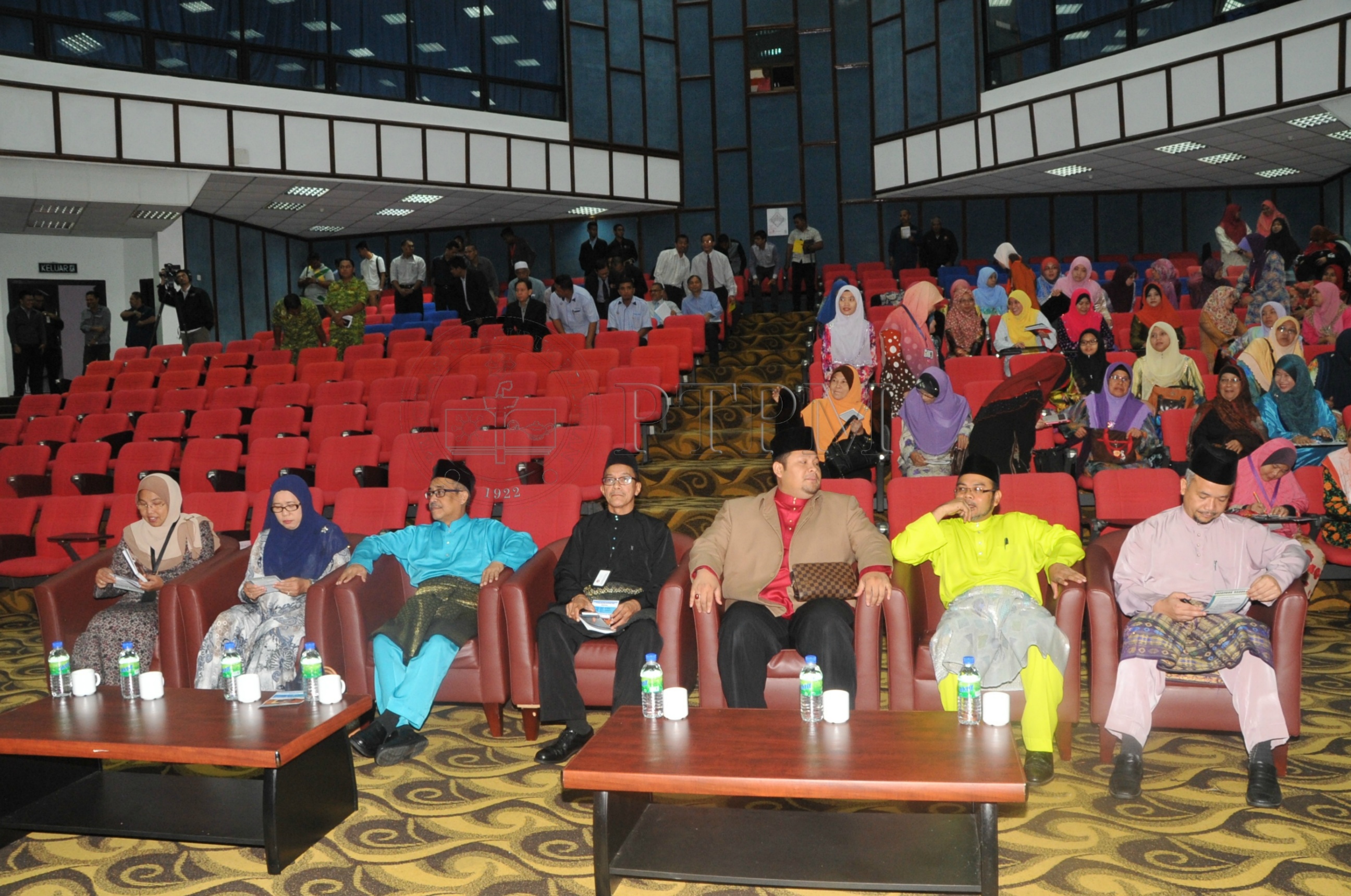 PRO 14 109 HIJRAHPRO 8468